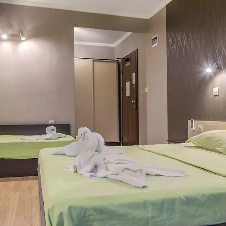 Hotel семеен адена