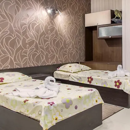 Hotel семеен адена