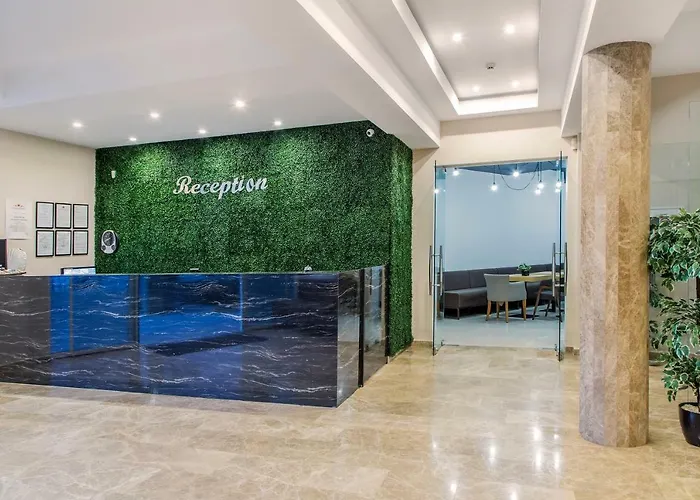 Hotel семеен адена