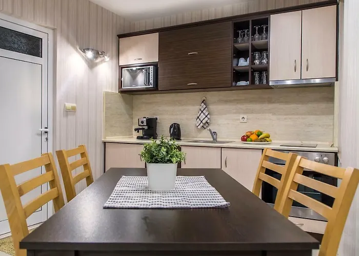 семеен адена 3*