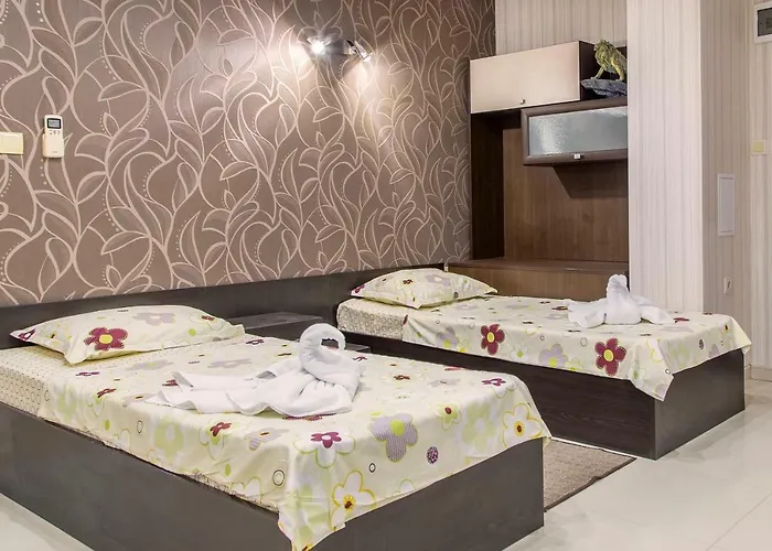 Hotel семеен адена